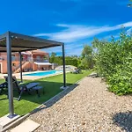 Вилла La Bastide Du Mazel *